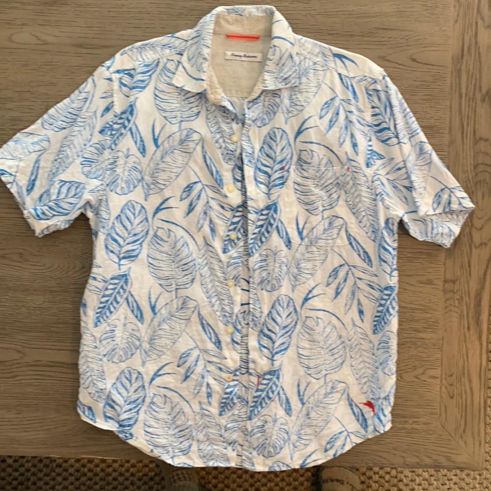Tommy Bahama Men’s Small Linen Palm Leaf Button Down Shirt